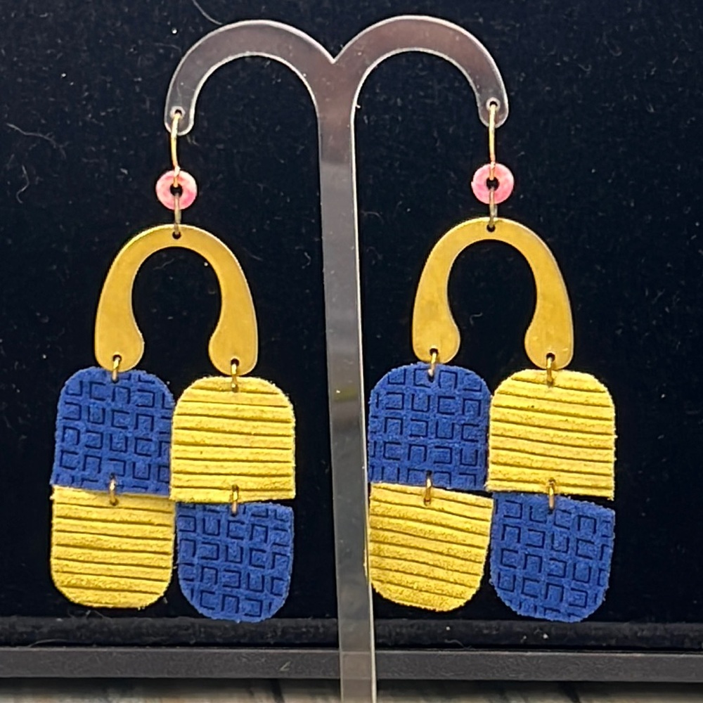 🌟🌸Adorned Crown leather color block yellow blue arc earrings